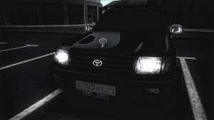 Toyota Land Cruiser 105 for GTA San Andreas front