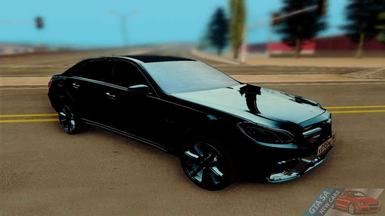 Mercedes-Benz E500 for GTA San Andreas - front view